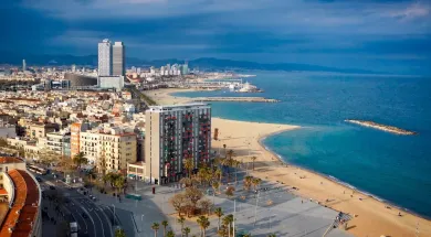 Порядка 150 нелегальных мигрантов прорвались через границу в Испанию