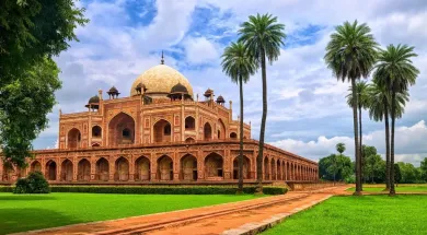 Иностранцы снова могут оформлять визы в Индию