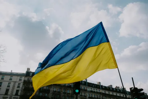 украина